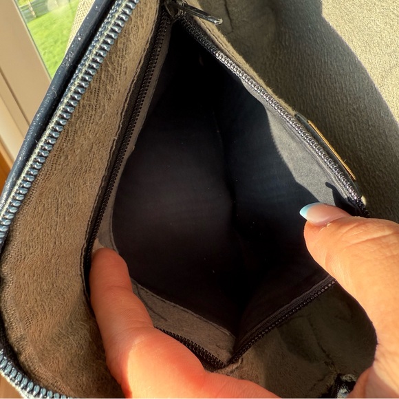 Gucci VINTAGE Micro GG Navy Canvas Crossbody - Picture 9 of 10